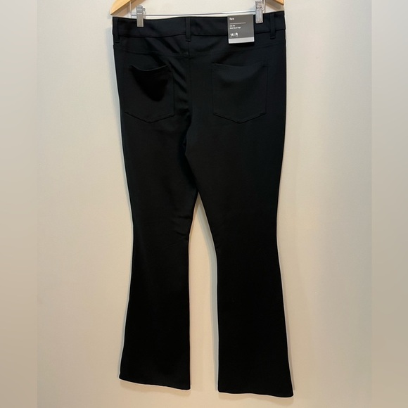 Black stretch Mid-Rise Flare Pants Fitted thru Hip & Thigh Women’s 14 Mossimo - Picture 3 of 7